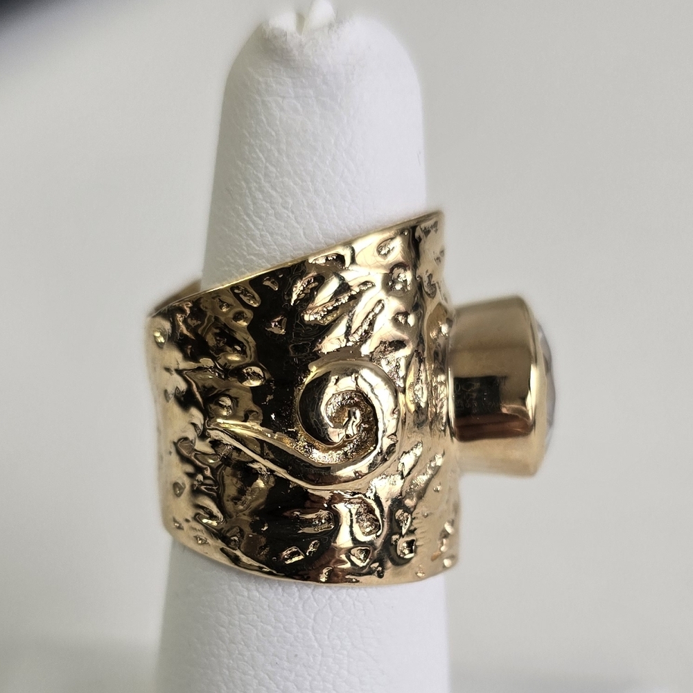 Sterling Silver 925 Gold Textured Ring with Clear Stone - Picture 3 of 8